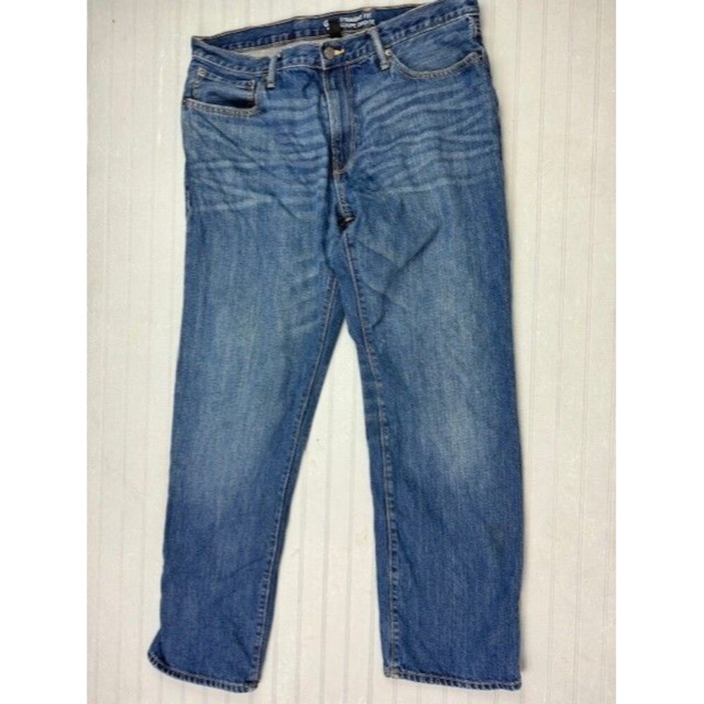 Gap Size 36x32 Mens Jeans (Actual Inseam 31) Straight Fit Med Wash Relaxed Legs